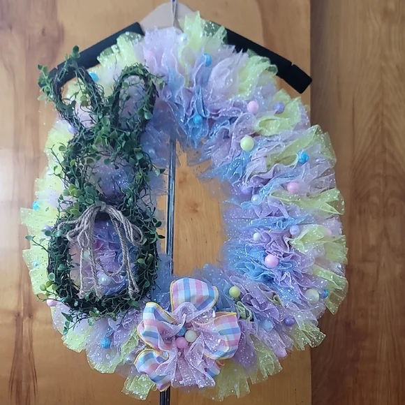 Pastel Easter Wreath with Bunny Accent - Picture 9 of 9